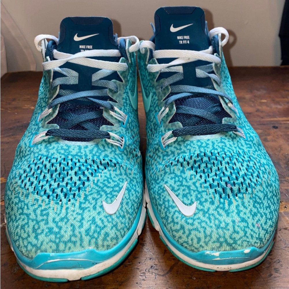 Nike Free TR Fit 4 Blue and White Sneakers